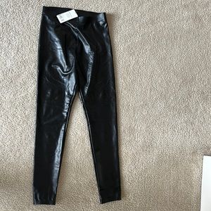 Hue Faux Leather Leggings!